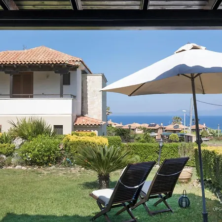 Galini Villa, 3 Bdrms, Sea Views & Shared Pool Villa *