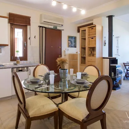 Galini Villa, 3 Bdrms, Sea Views & Shared Pool * Afytos
