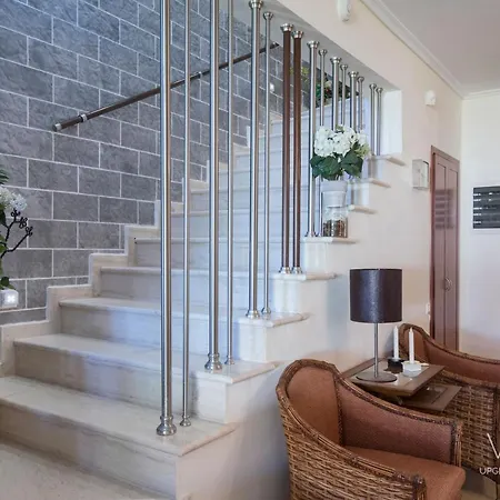 Galini Villa, 3 Bdrms, Sea Views & Shared Pool * Áfitosz