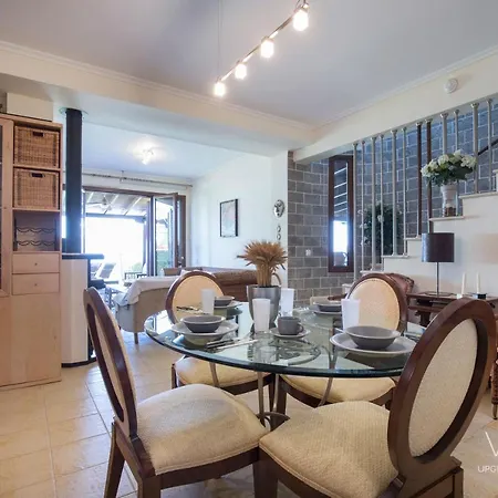 Galini Villa, 3 Bdrms, Sea Views & Shared Pool