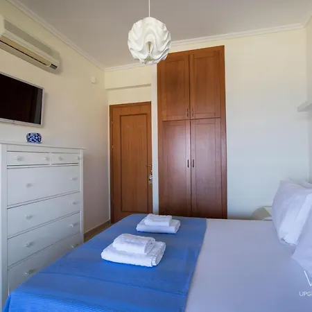 Galini Villa, 3 Bdrms, Sea Views & Shared Pool *